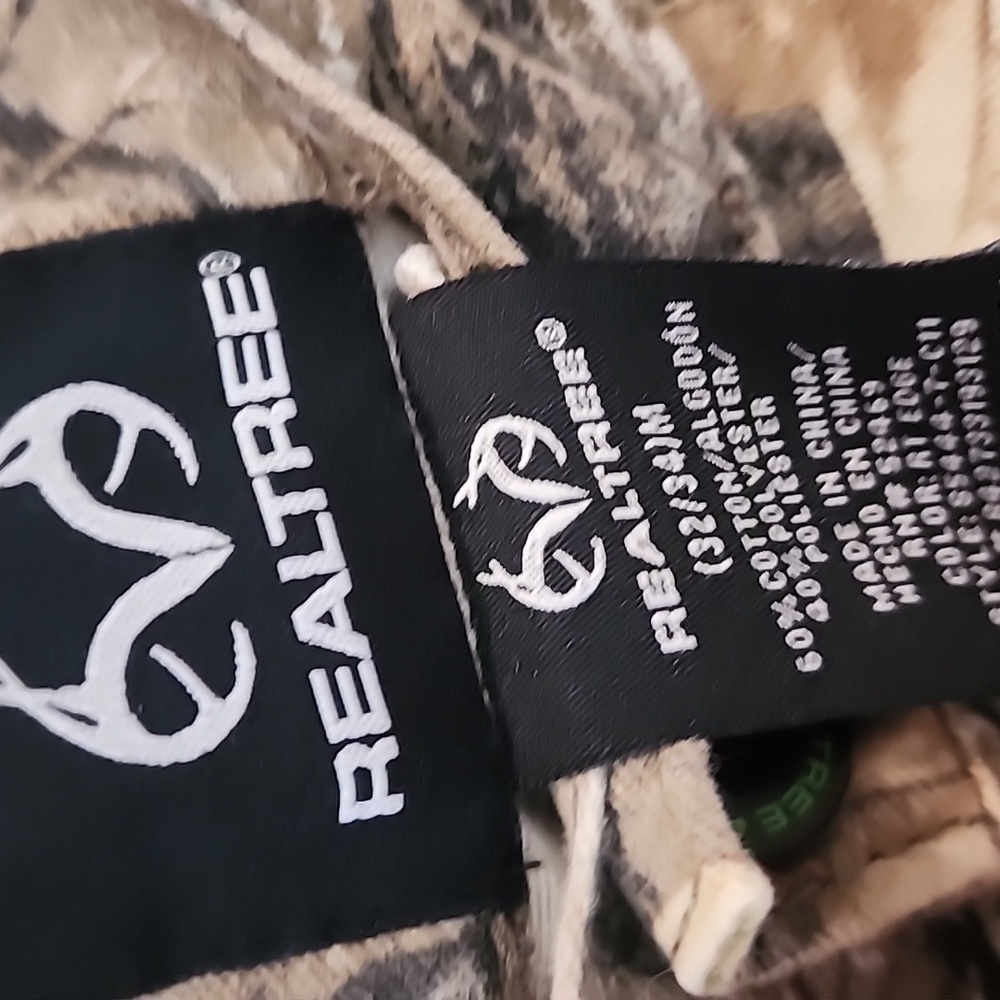 Realtree Hunting Pants - Picture 3 of 6